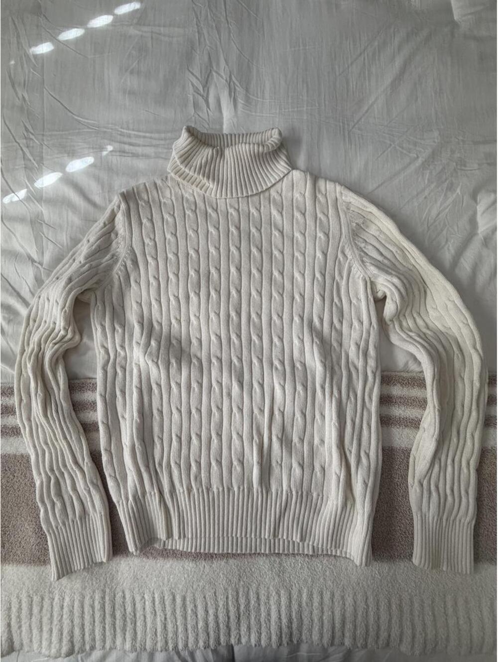 St. John's Bay Women's Cream and White Jumper